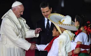 México recibió al papa Francisco con mariachis y baile