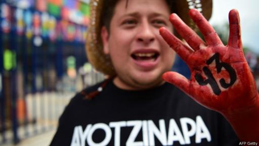 El periodista alemán Wolf Dieter Vogel asegura que todo está confirmado en los expedientes del caso Ayotzinapa.