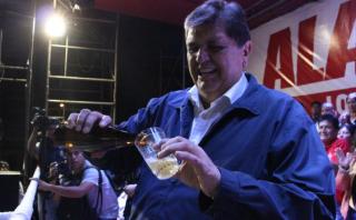 “Alan García solito se jaranea”, una crónica de Ricardo León
