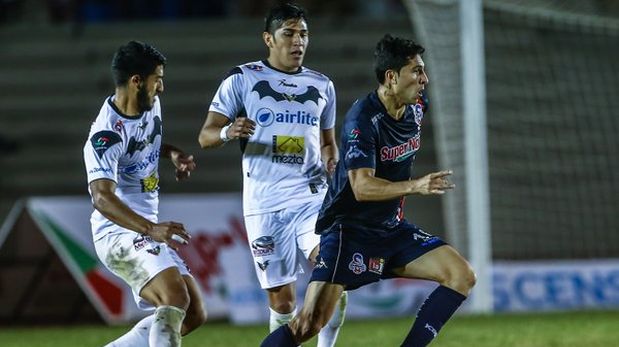 Velarde dejó Cimarrones de Sonora y retorna al fútbol peruano