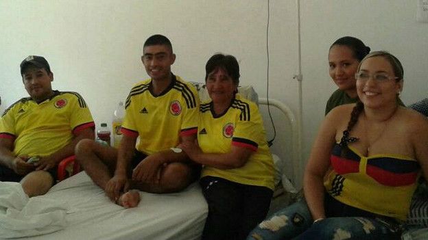 La familia de Yeffer Sánchez viajó hasta el centro militar donde el soldado se recupera. (Foto: Ejército de Colombia)