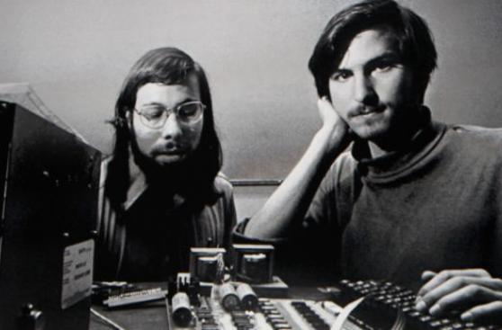 Apple celebra su 40 cumpleaños convertido en gigante global