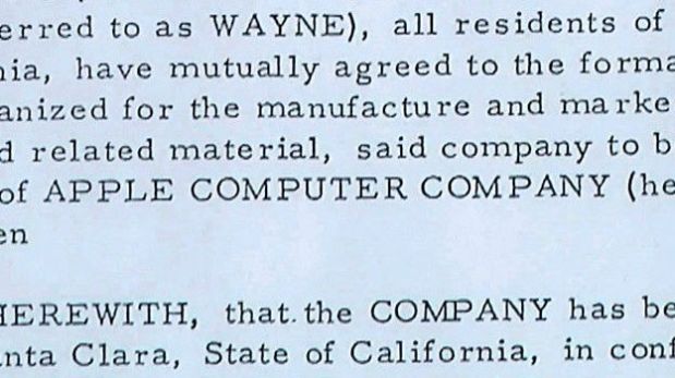 Wayne solo se arrepiente de una cosa: haber vendido su copia del contrato original con Apple por US$ 500. Hoy cuesta muchísimo más. (Foto: BBC)