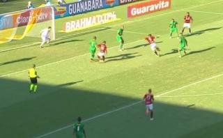 Paolo Guerrero falló increíble ocasión de gol con Flamengo