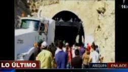 Arequipa: tráiler se estanca en un túnel y paraliza el tránsito