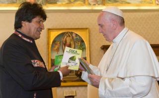 Evo le pide al Papa que tome coca: "Así aguanta toda la vida"