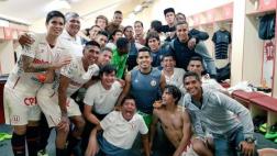 La ‘U’ celebró triunfo en vestuario y lo compartió en Facebook