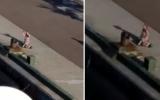Llegó tarde al puerto y vio a su barco partir con sus hijos