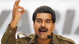 Maduro designa comisión para revisar firmas para revocatorio