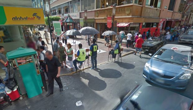 Los delincuentes llegaron a bordo de cuatro motos a la cuadra 8 del jirón Paruro en el Cercado de Lima.(Google maps)