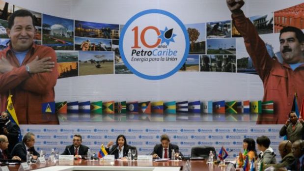 Petrocaribe ofreció el petróleo de Venezuela subsidiado y a crédito a más de una docena de naciones. (Foto: AFP)