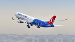 Avión turco aterriza de emergencia por un celular sospechoso