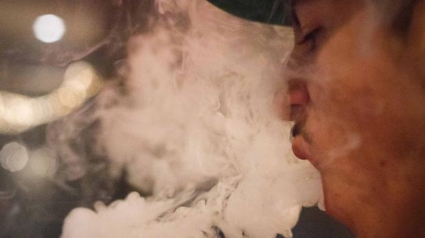 Un biomarcador mide riesgo de cáncer en fumadores pasivos