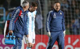 Lionel Messi mejora pero sigue con dolor y reposo en Argentina