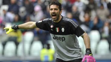 Gianluigi Buffon revela qué tres arqueros pueden sucederlo