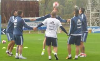 Argentina entrena "haciendo la ronda" previo a la Copa América