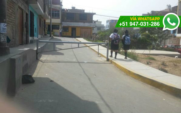 Vecinos se encuentran incómodos porque solo algunos tienen en su poder las llaves de tranqueras (Foto: WhatsApp El Comercio)