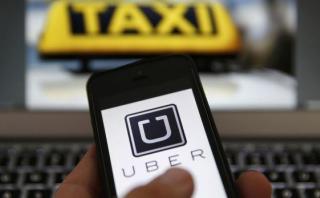 Francia multa a Uber por 800.000 euros ante servicio ilegal