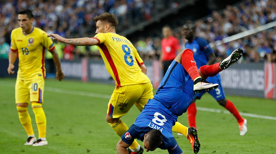 Francia vs. Rumanía: pierna fuerte y celebraciones en Eurocopa