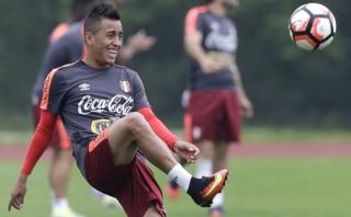 Cueva: artículo de "El País" de España lo llena de elogios