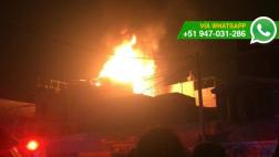 Ate: incendio en taller clandestino afectó a vecinos