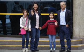 Keiko Fujimori visitó a Alberto Fujimori en clínica Centenario