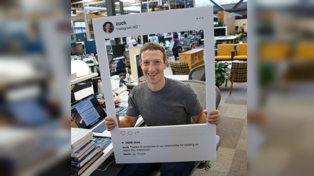 Esta foto ha revelado que Mark Zuckerberg es muy paranoico