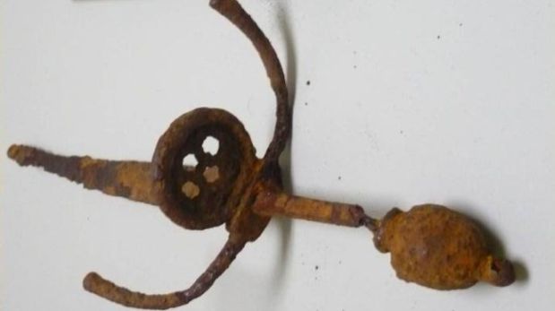 Esta daga se utilizaba en el siglo XVI para defensa personal y duelos de esgrima. (CORTESÍA DE LA AUTORIDAD DEL CANAL DE PANAMÁ