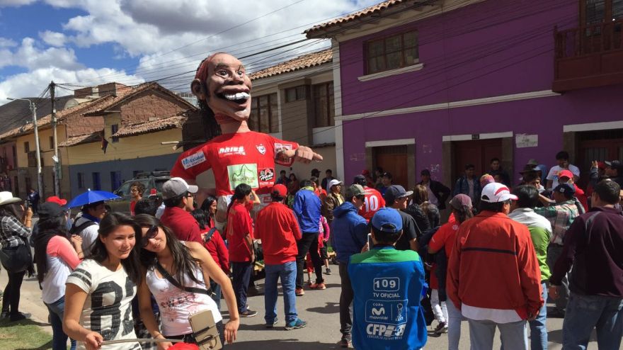 La fiebre de Ronaldinho en Cusco: así se vive previa del duelo