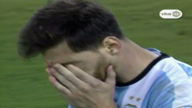 Lionel Messi envió al cielo su penal en la tanda final de la Copa América 