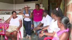 En Colombia, víctimas de masacre de las FARC ansían la paz