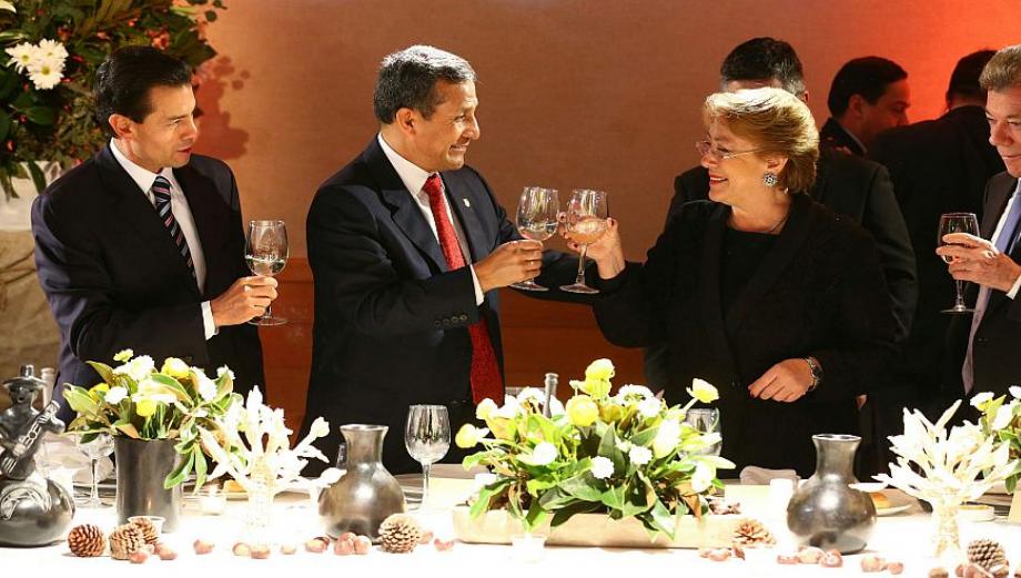 Ollanta Humala y PPK participaron en cena ofrecida por Bachelet