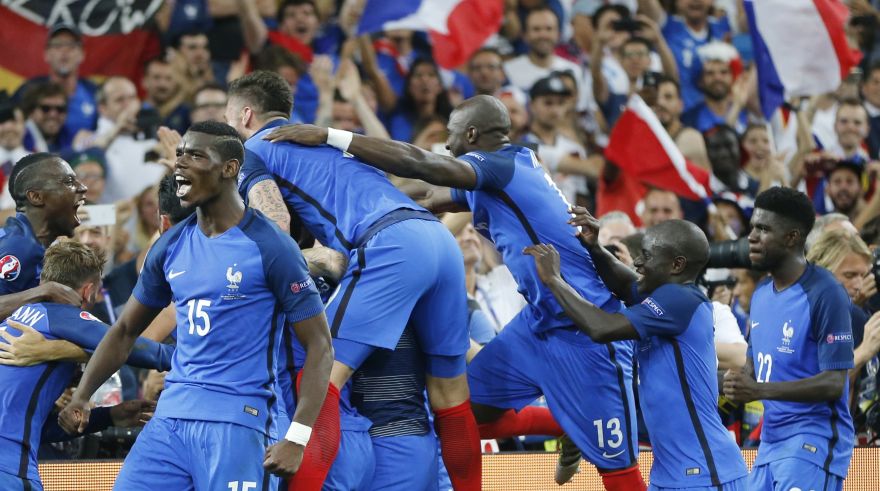 El eufórico festejo de Francia por el pase a final de Eurocopa