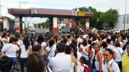 Venezolanos podrán cruzar a Colombia para comprar alimentos