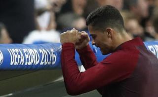 Cristiano Ronaldo y su desesperación en la banca de suplentes