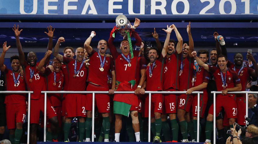 Eurocopa 2016: las fotos del festejo de Portugal campeón
