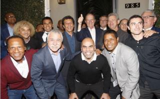 PPK se reunió con César Cueto y otros ex seleccionados del Perú
