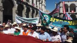 Alcaldes encabezaron protesta contra recorte del canon minero