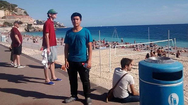 Joel Fernández meses atrás en el lugar del atentado en Niza. (Foto: Facebook)
