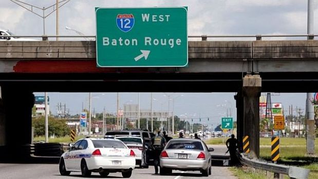 Durante más de 8 minutos los agentes de Baton Rouge estuvieron intercambiando disparos con el francotirador. 3 fueron asesinados y uno se encuentra grave. (Foto: Reuters)