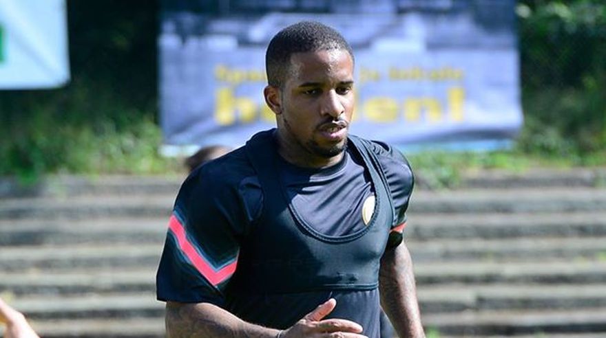 Jefferson Farfán y su arduo entrenamiento en Al Jazira 