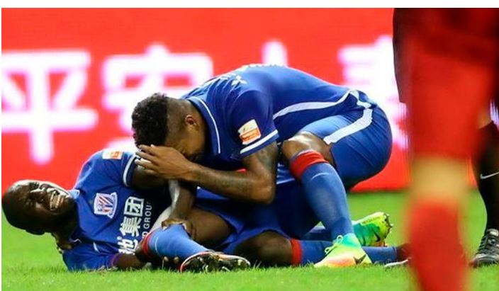 Demba Ba: técnico teme que el francés no juegue más al fútbol