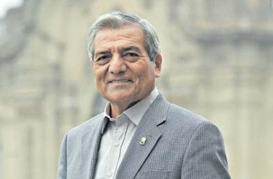 Elidio Espinoza: “¿Quién tiene S/1 millón para mi revocación?”