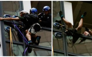 Policía detiene a hombre que trepaba Torre Trump en Nueva York