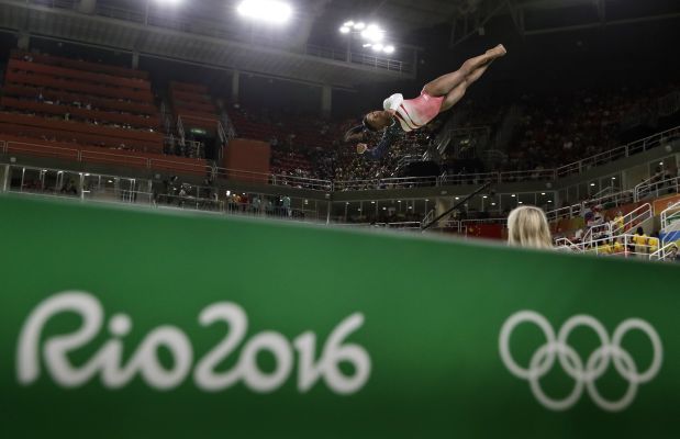 Río 2016: Simone Biles va por el oro en gimnasia artística. (Foto: AFP)