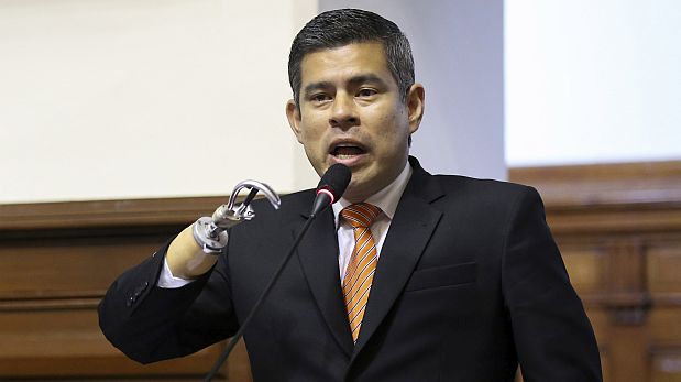 Luis Galarreta, vocero de Fuerza Popular, negó que el fujimorismo pretenda copar puesto administrativos en el Parlamento. (Foto: Congreso)