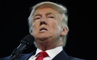 Trump niega cambio de su plan de deportar millones de migrantes