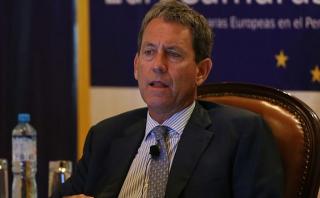 Thorne: "Solo tengo sospechas de reuniones" de Nadine en el MEF