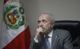 Lombardi dice que Nadine no cometió usurpación de funciones