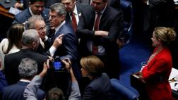 Brasil: Gritos y caos interrumpen juicio contra Dilma Rousseff